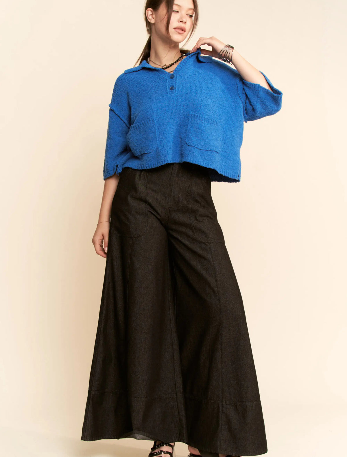 Boucle Knit Collared Patch-Pocket
Boxy Top