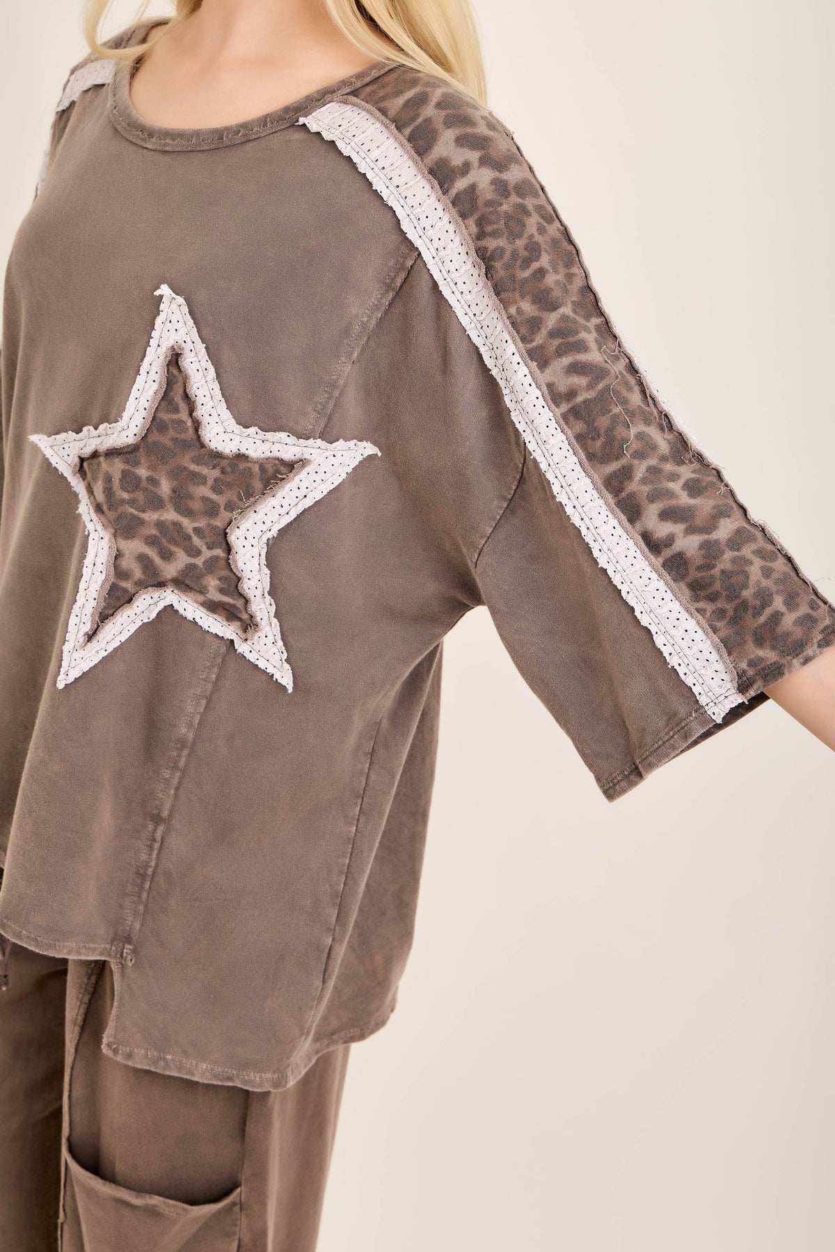 Mineral Washed Leopard Lace Star Patched 3 Quarters Top