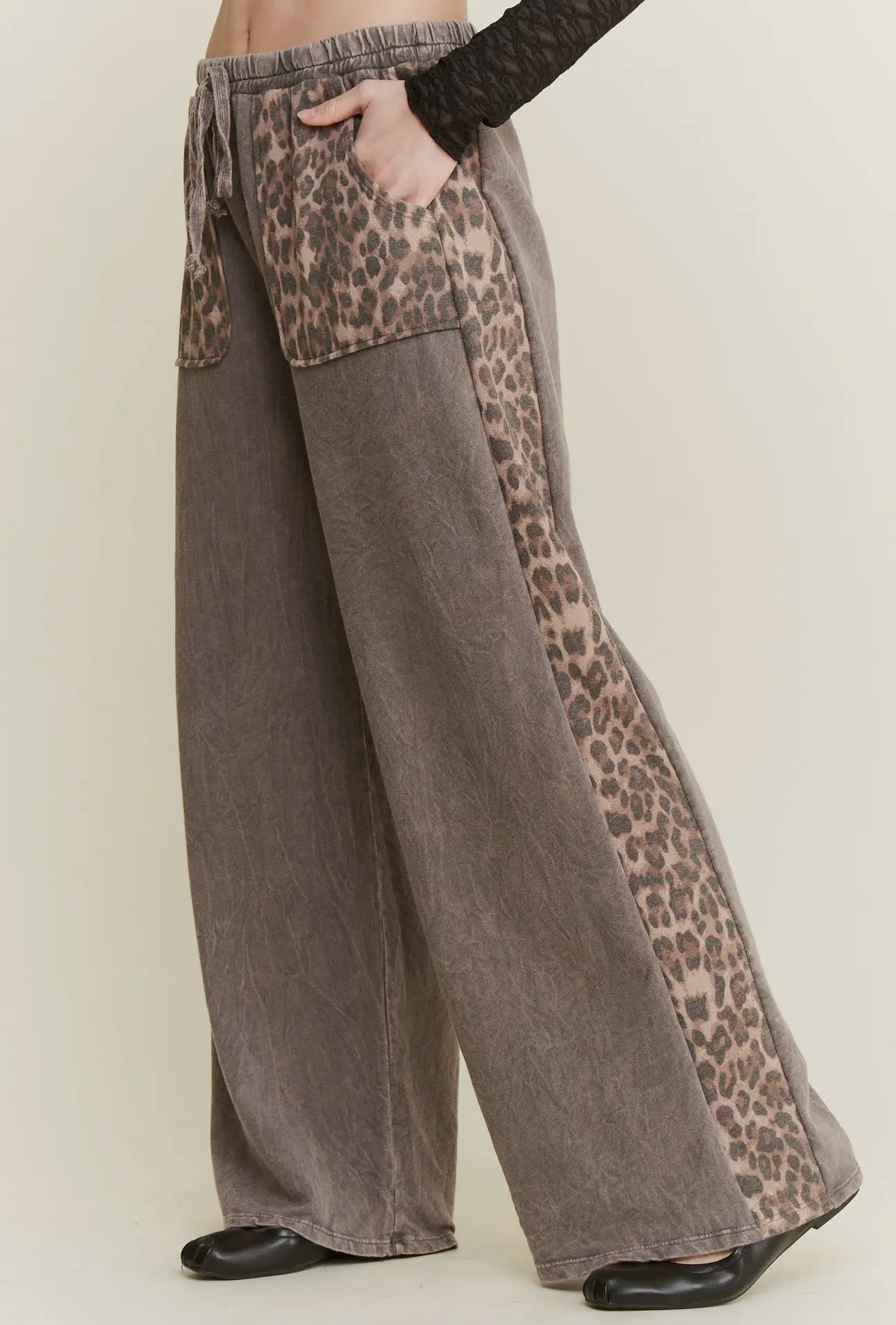 Mineral Washed Leopard Print Pocket Side Trim Pants
