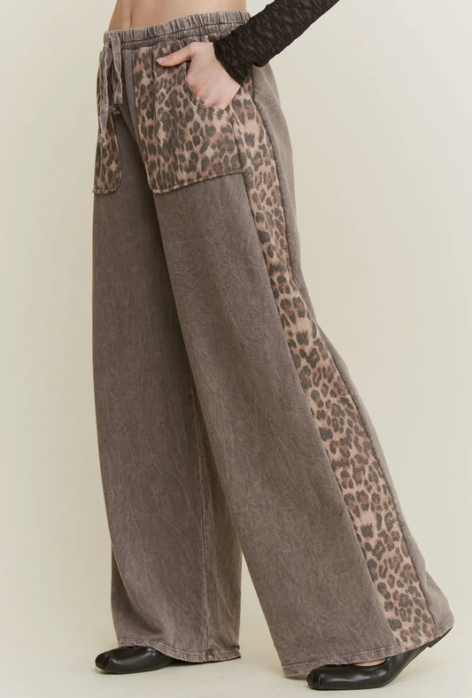 Mineral Washed Leopard Print Pocket Side Trim Pants