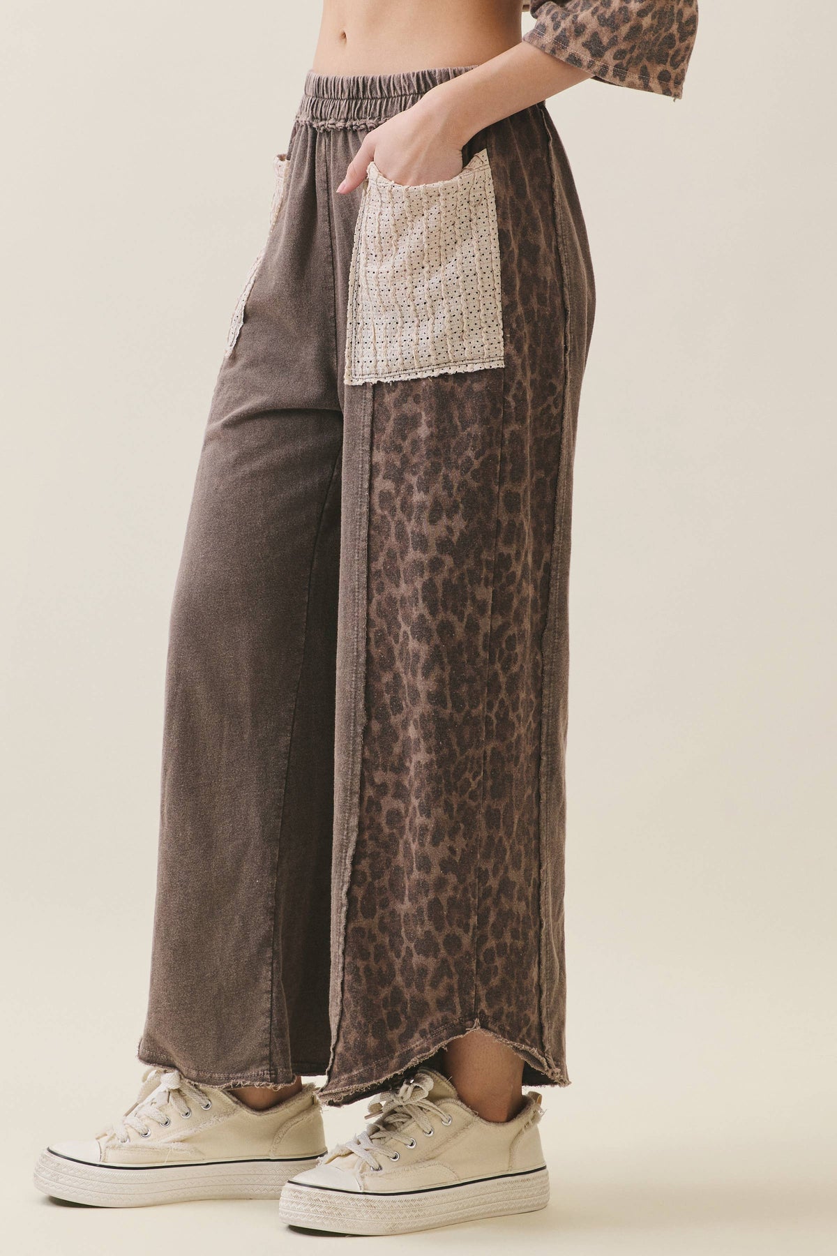 Mineral Washed Leopard Lace pockets Cropped Pants