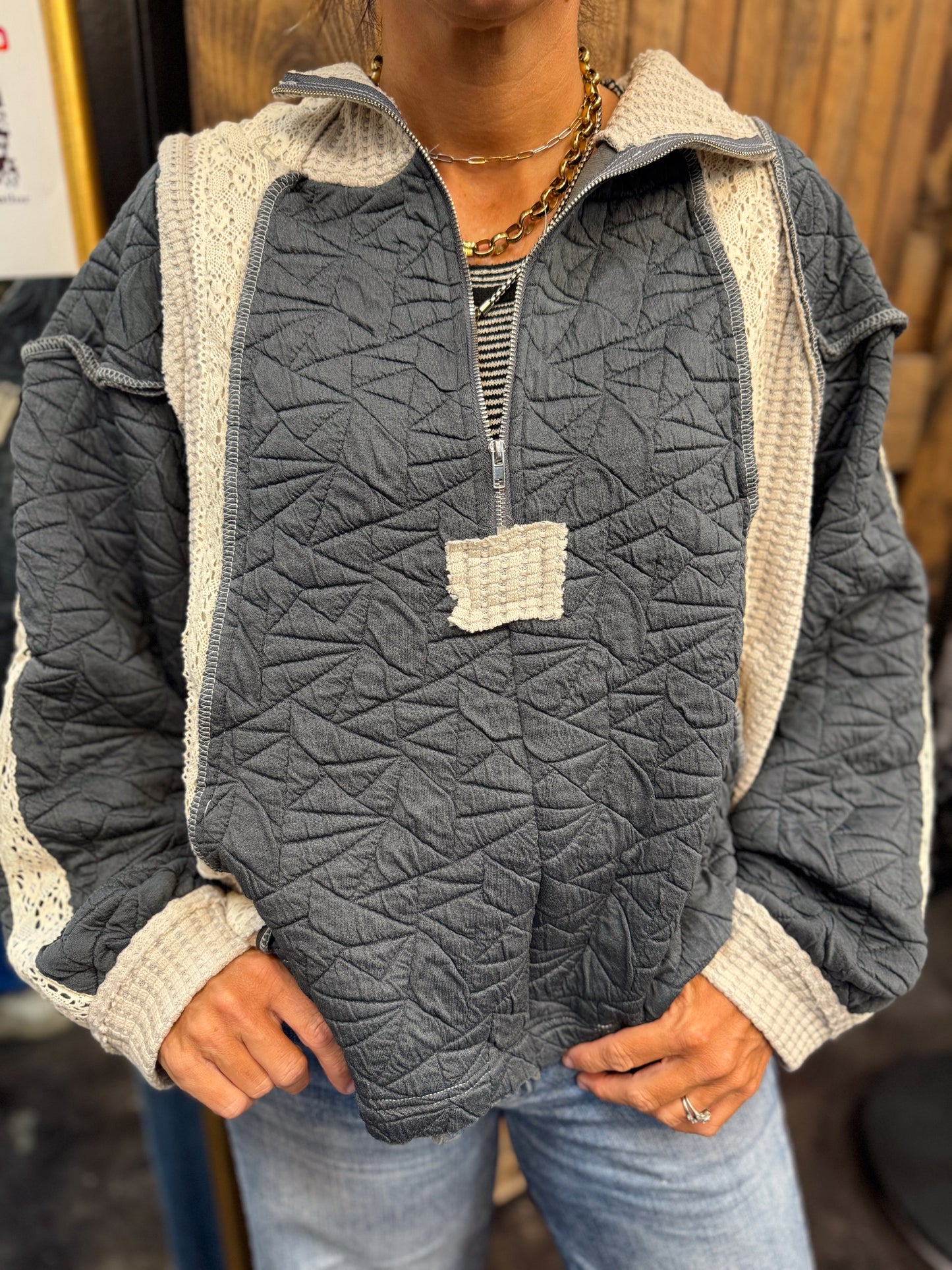 Long Sleeve Solid Stitch Edge Quilted Woven Hoodie Top