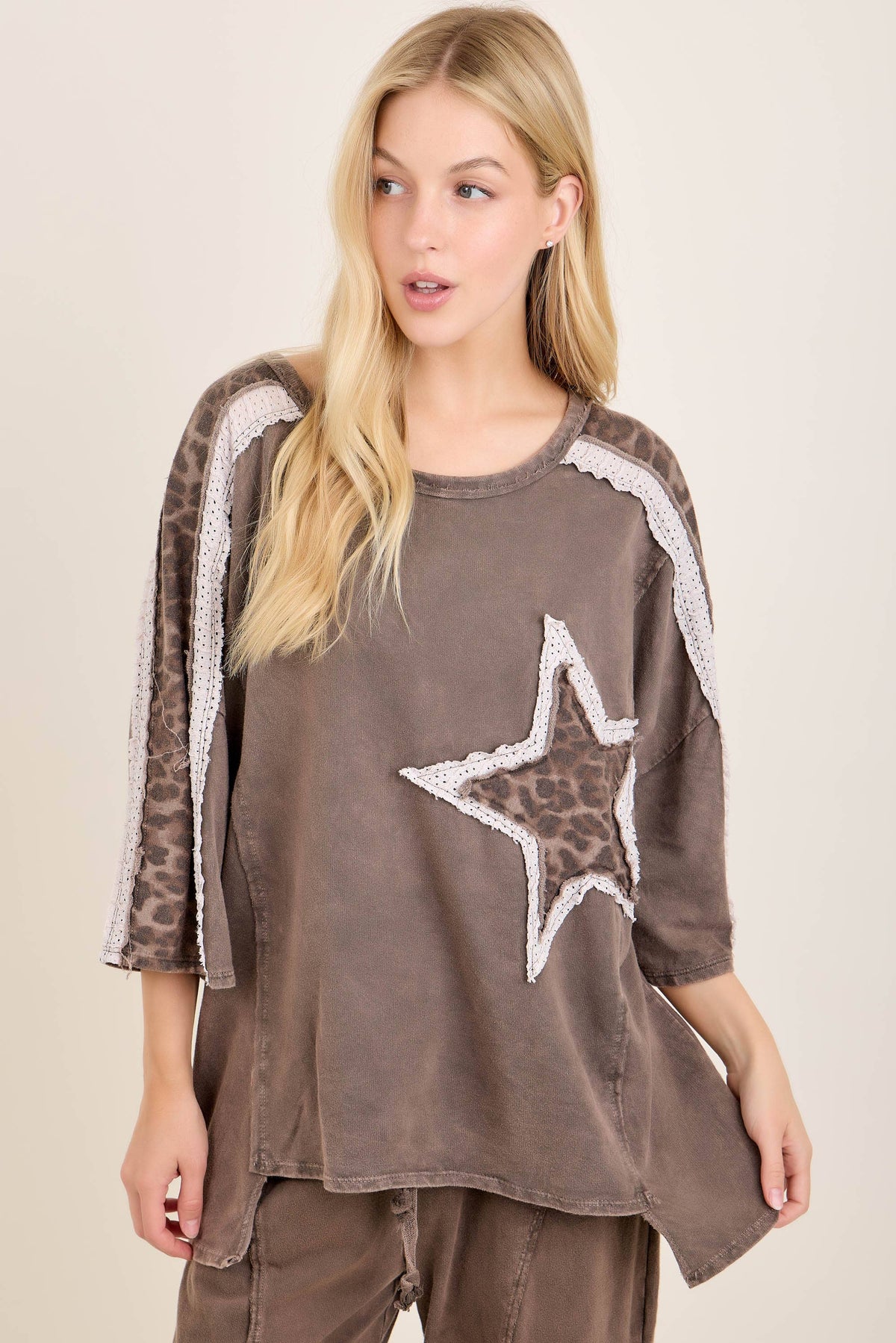 Mineral Washed Leopard Lace Star Patched 3 Quarters Top