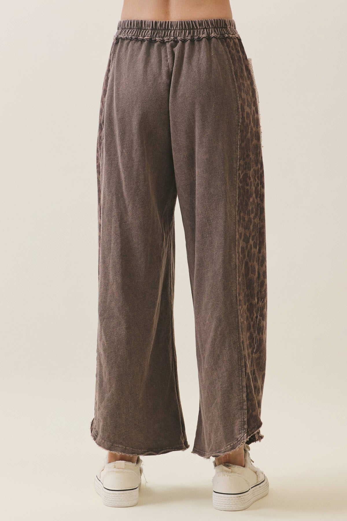 Mineral Washed Leopard Lace pockets Cropped Pants